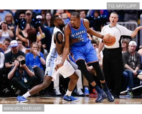 雷霆勇士西部决赛第六场激战回顾与精彩瞬间分析