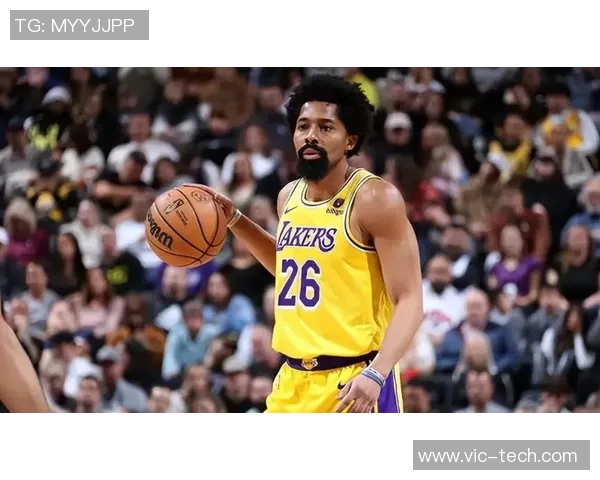 马库斯斯马特的篮球生涯与个人成长之路解析