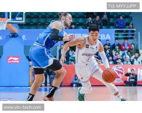 高诗岩：从青年才俊到篮球场上的领军人物的成长之路